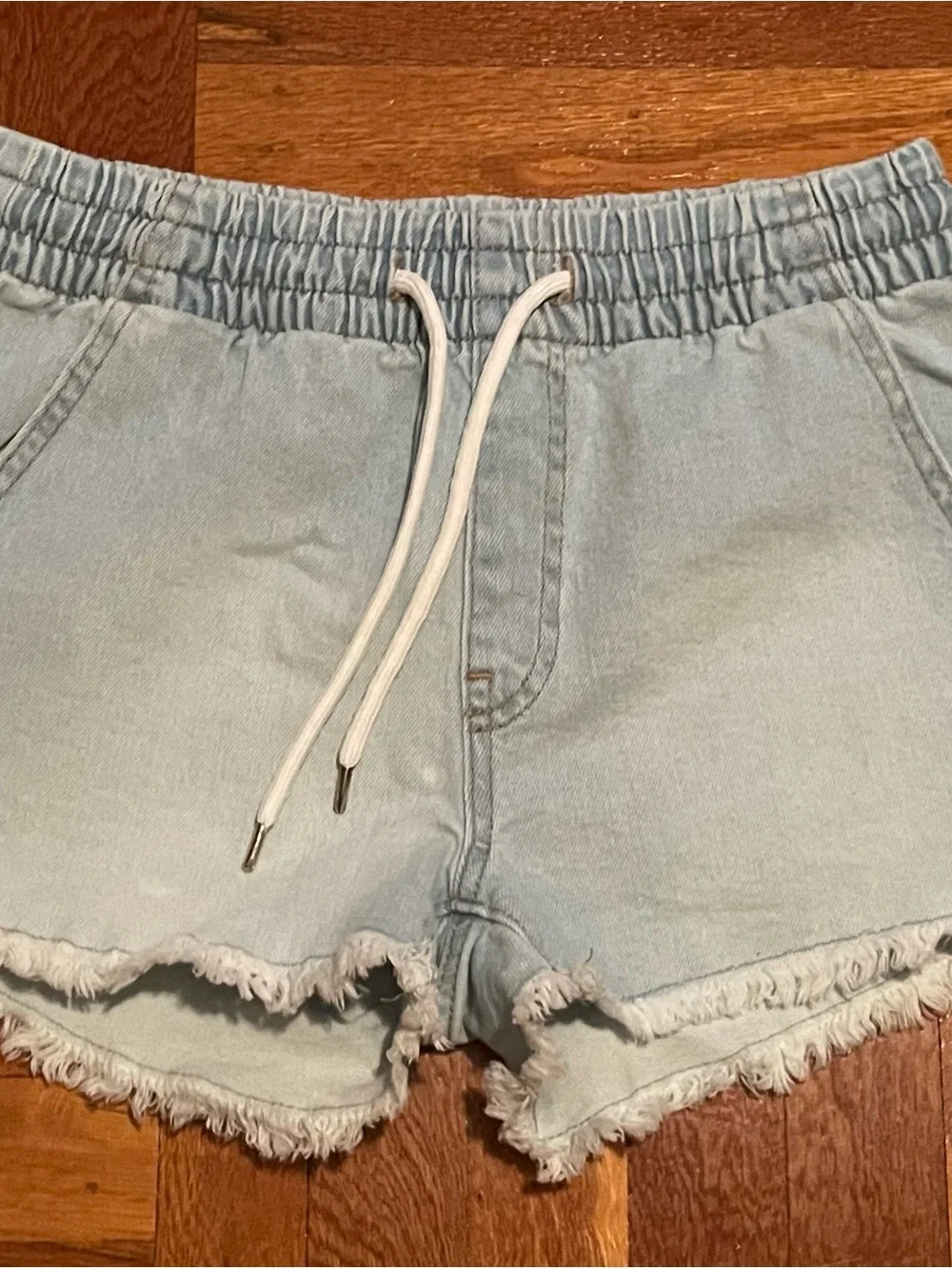 Celebrity Pink Light Blue Denim Drawstring Frayed-Hem Shorts Size Small